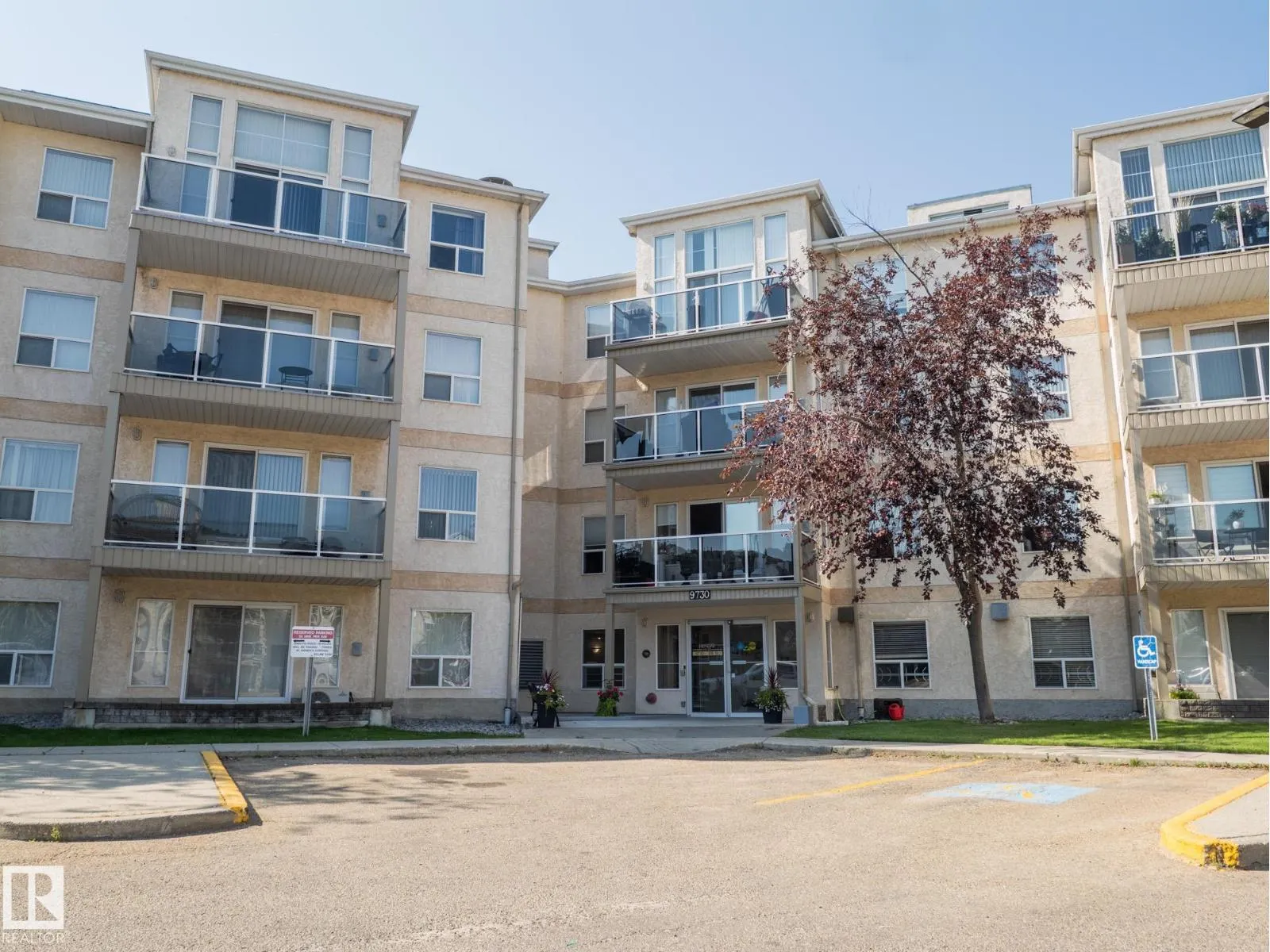 #218 9730 174 ST NW