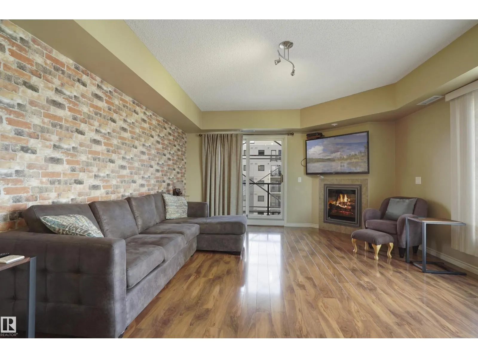 #511 10303 111 ST NW