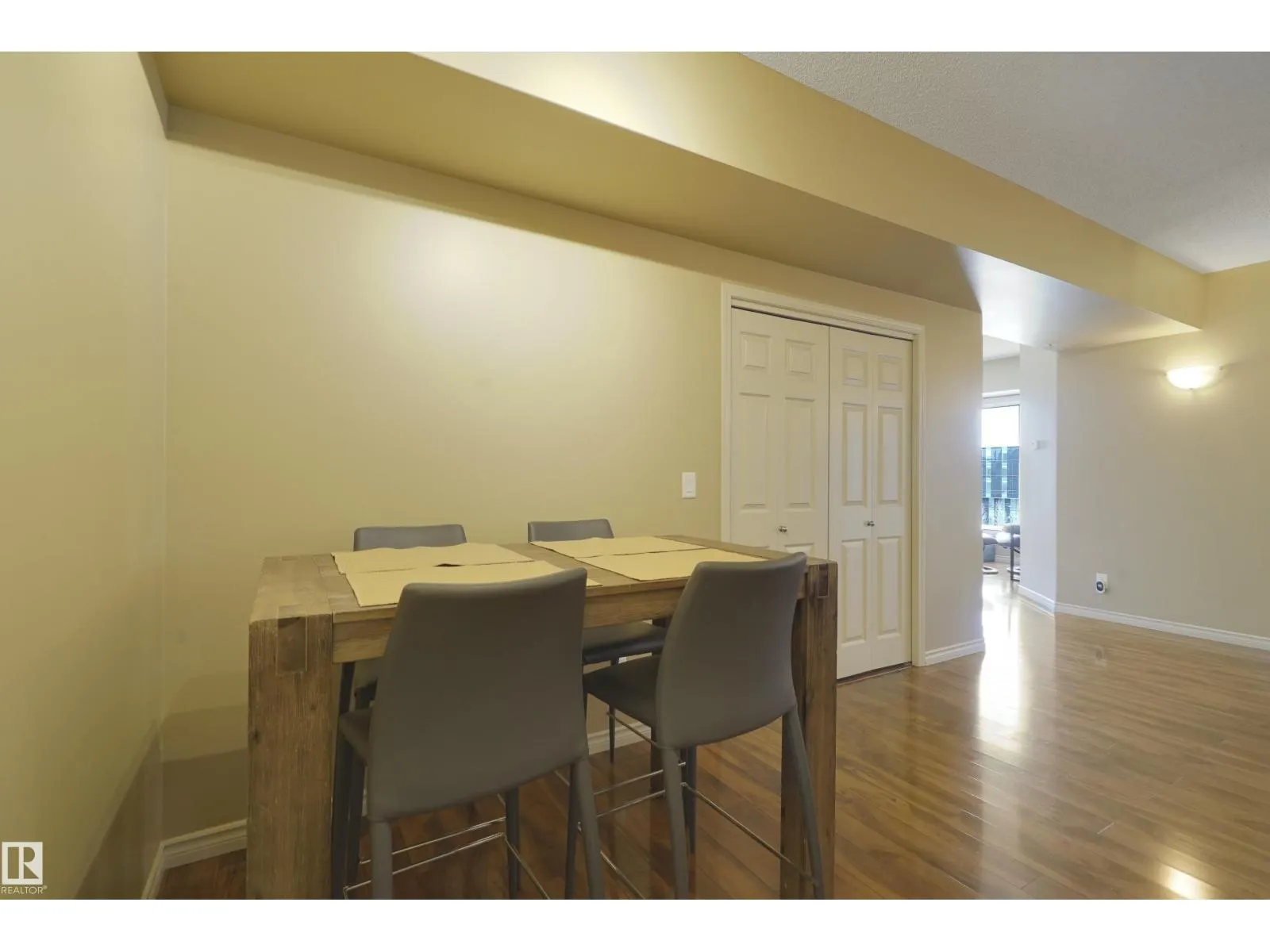 #511 10303 111 ST NW
