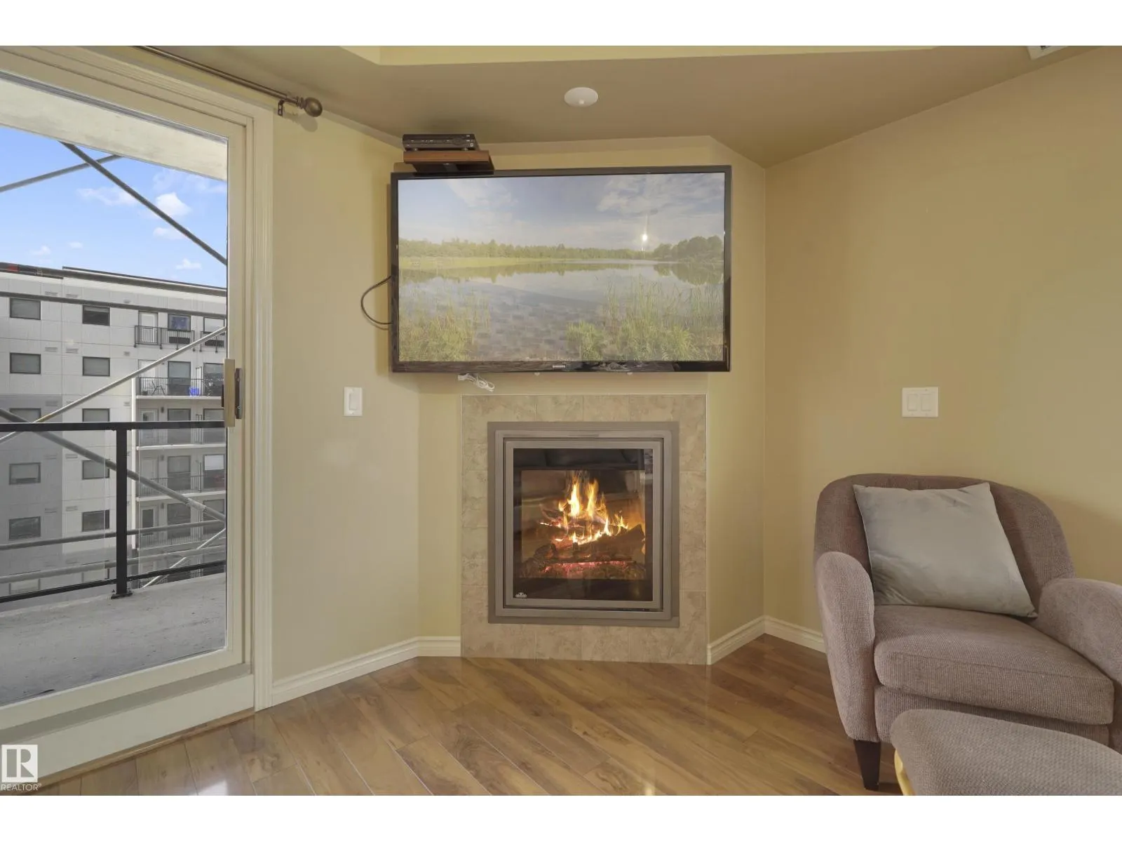#511 10303 111 ST NW