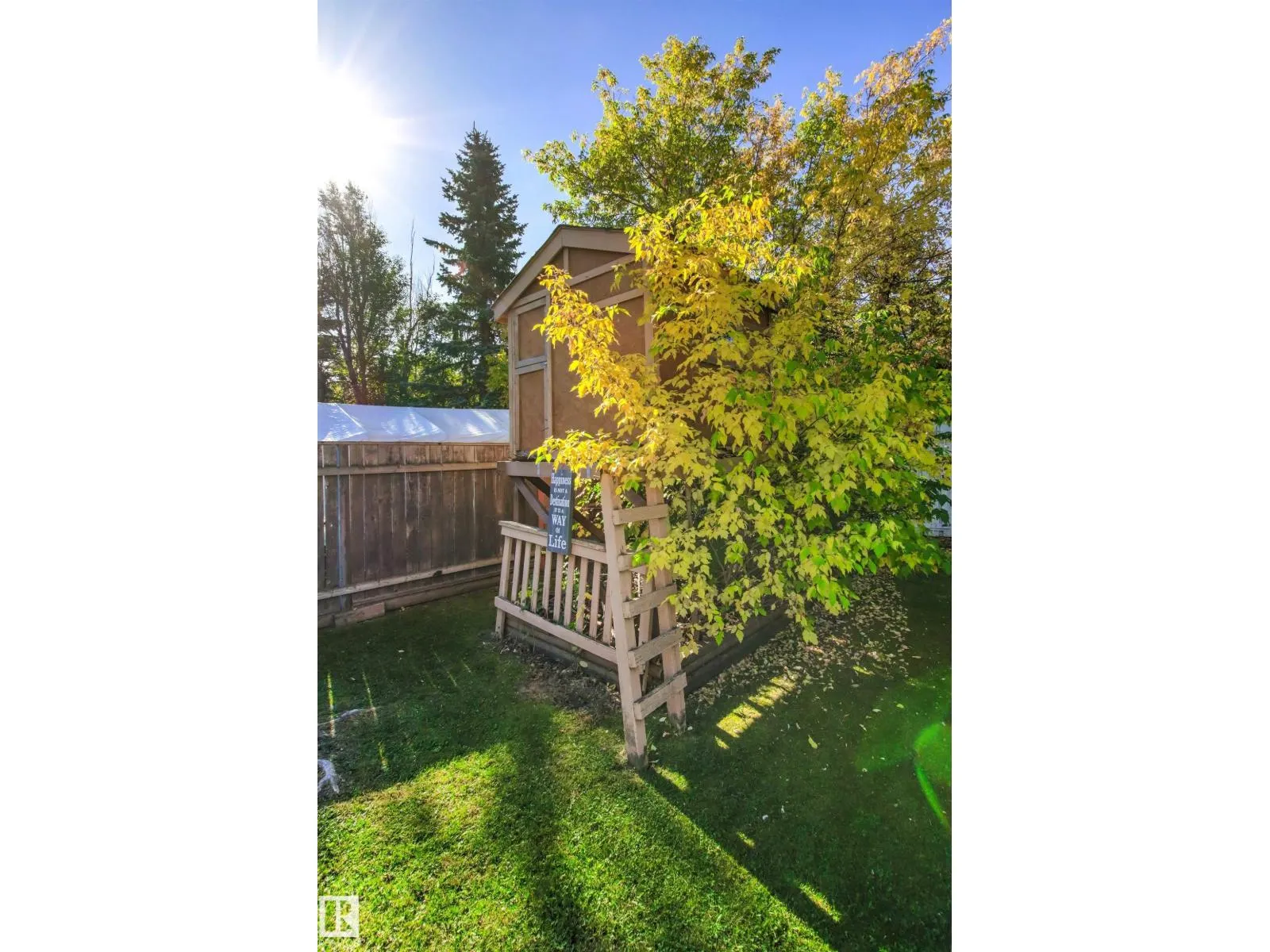 1704 39 ST NW