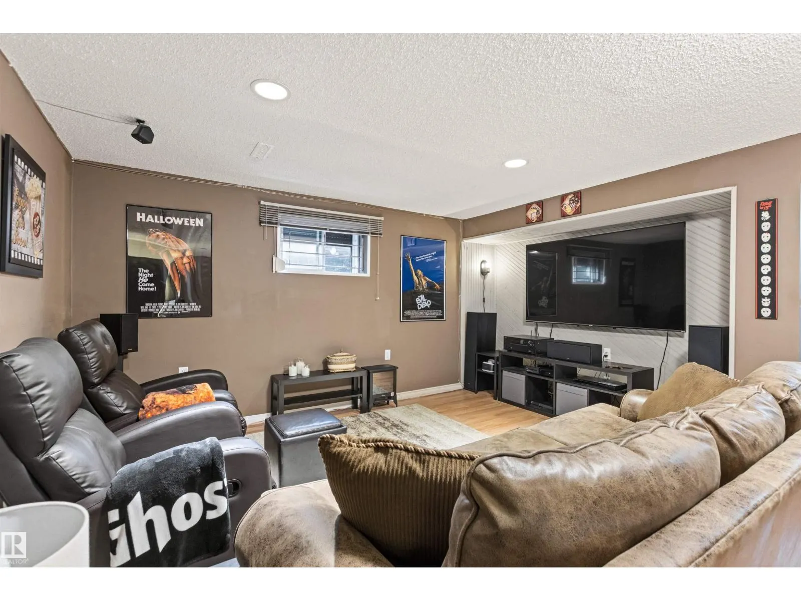 1704 39 ST NW