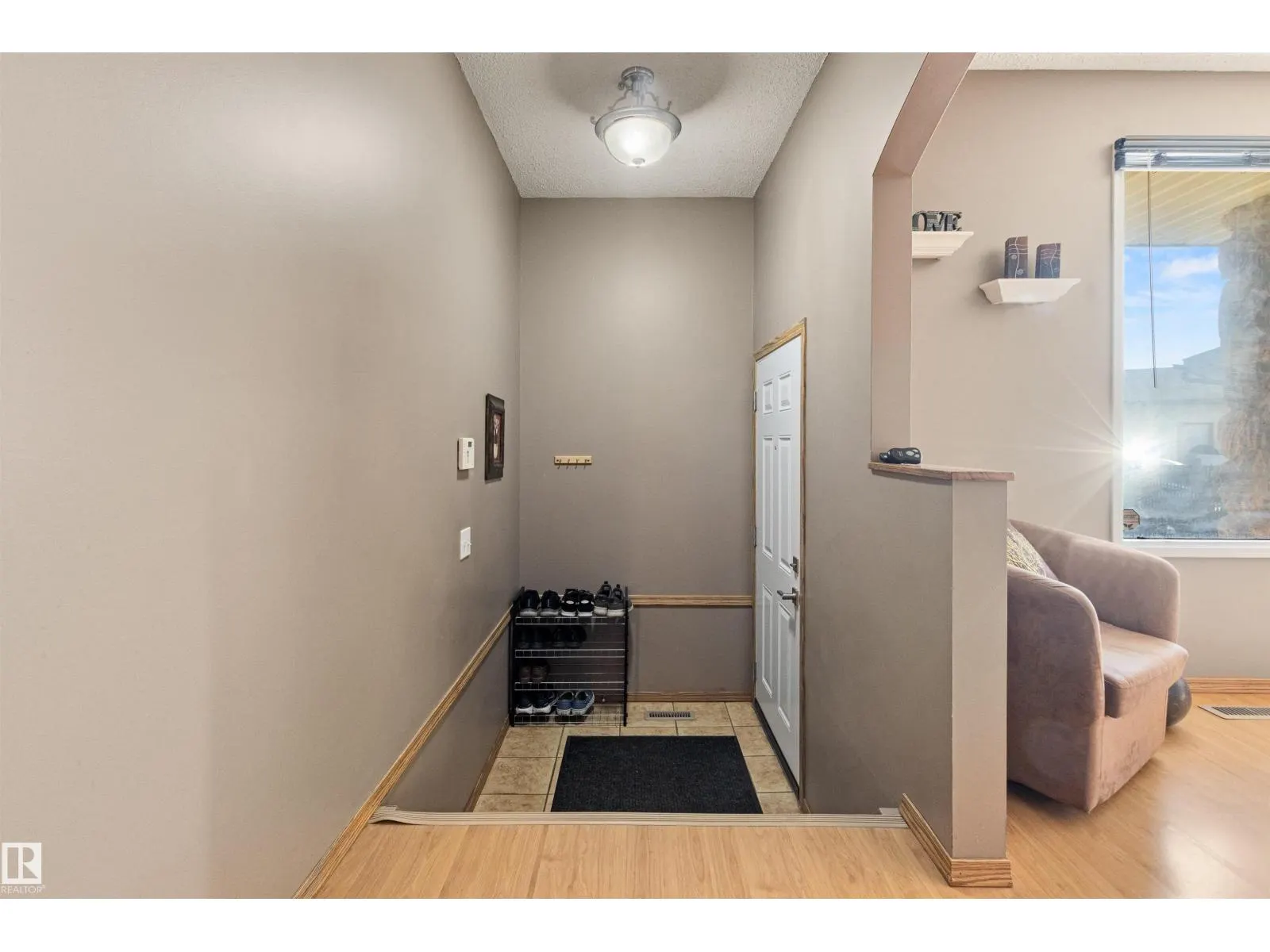 1704 39 ST NW