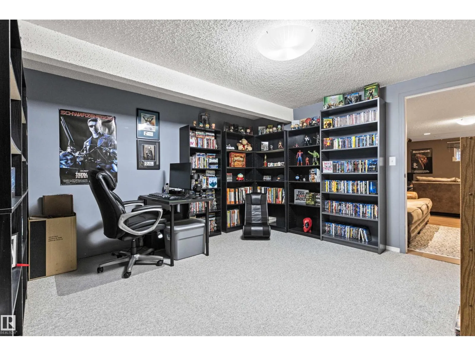 1704 39 ST NW