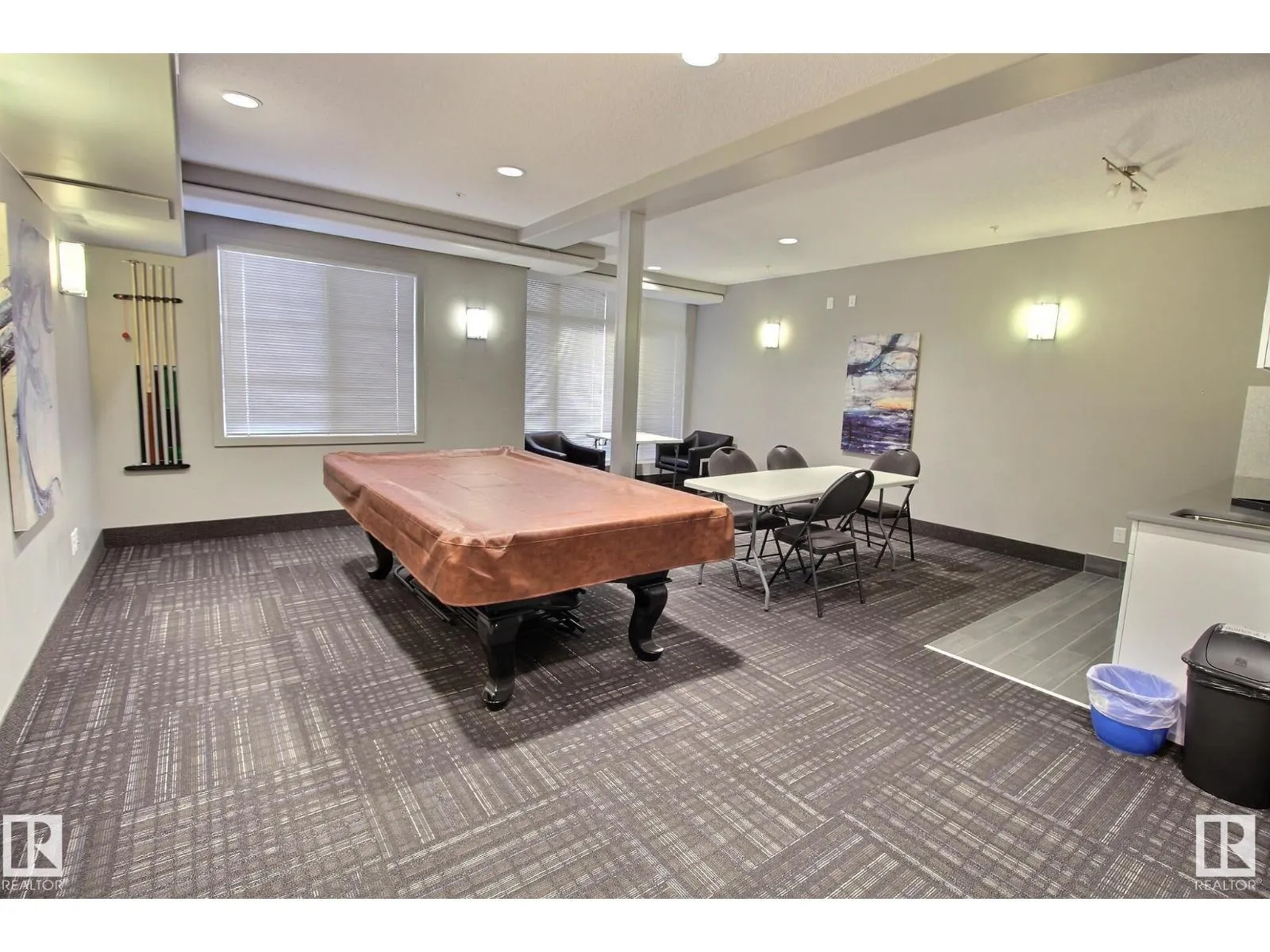 #333 503 Albany WY NW