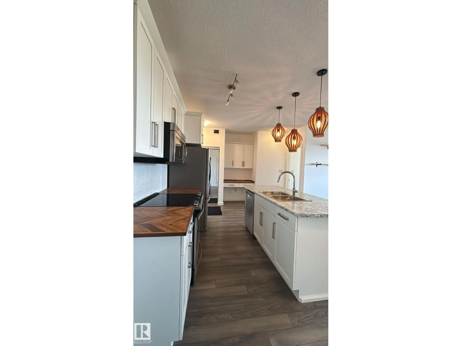#333 503 Albany WY NW