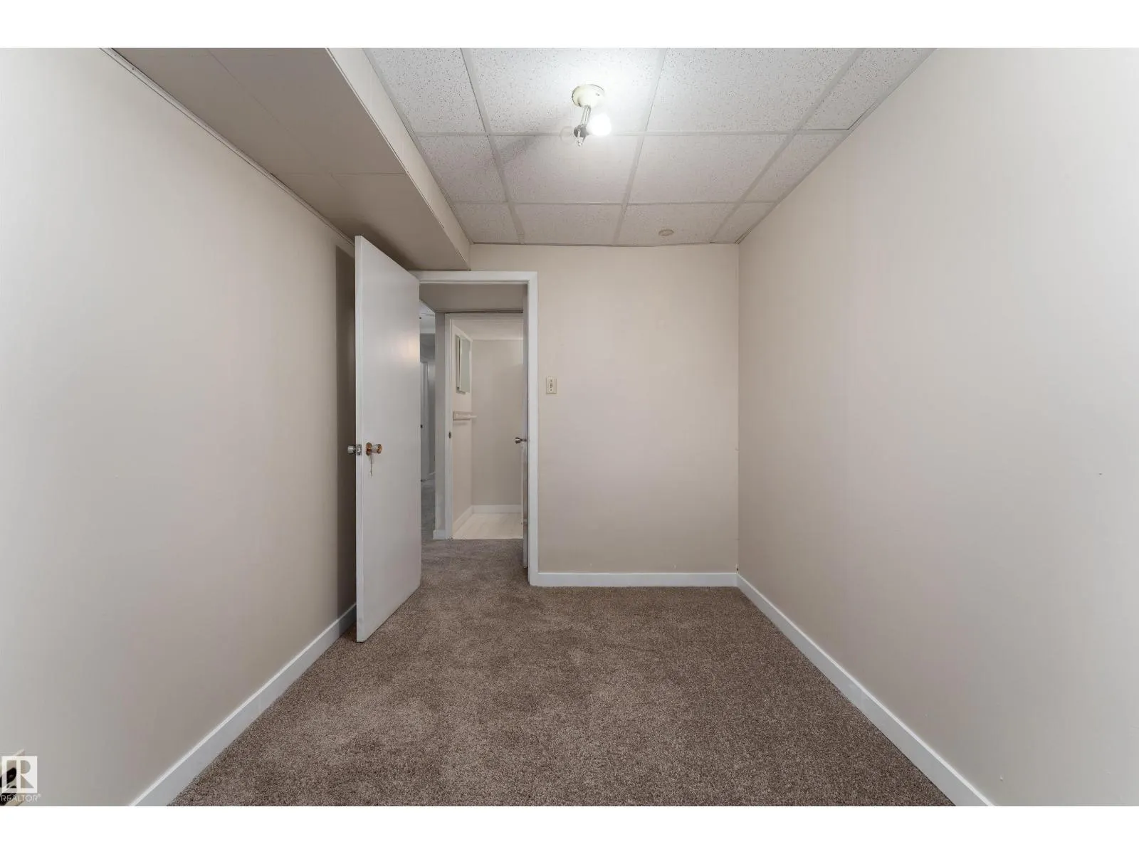 10530 151 ST NW
