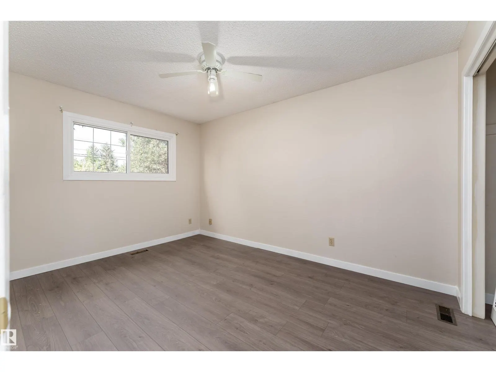 10530 151 ST NW