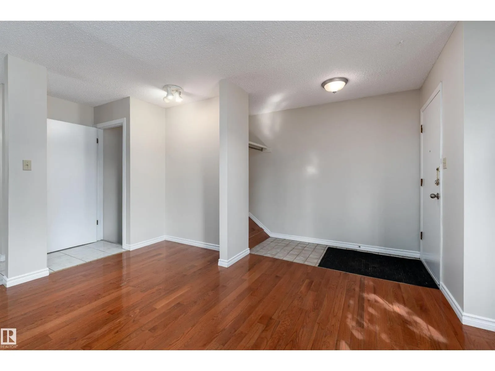10530 151 ST NW