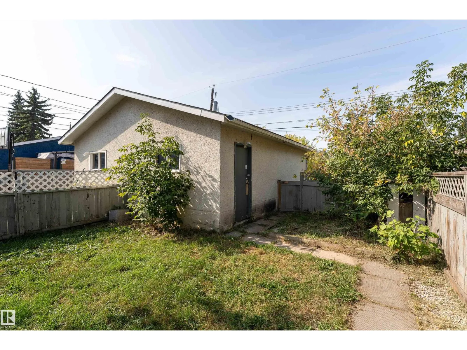 10530 151 ST NW