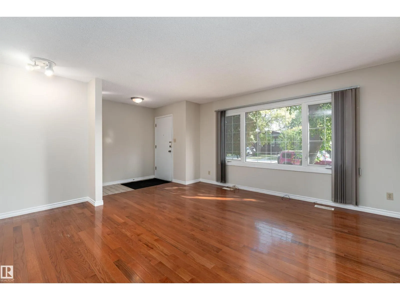 10530 151 ST NW