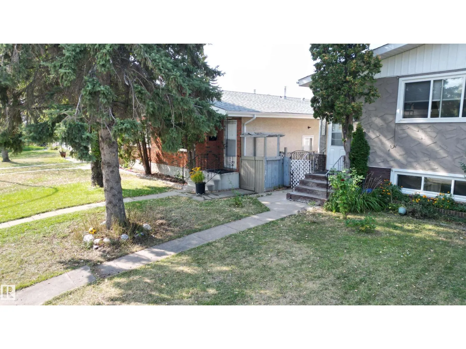 10530 151 ST NW