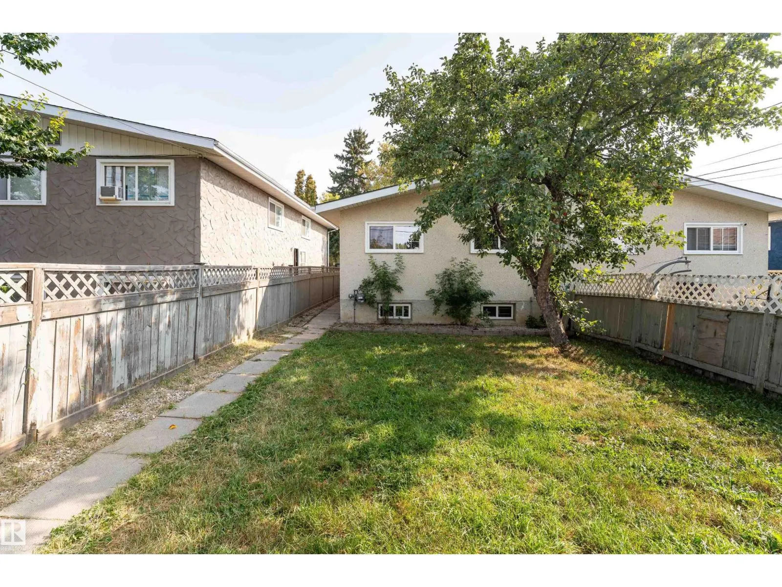 10530 151 ST NW