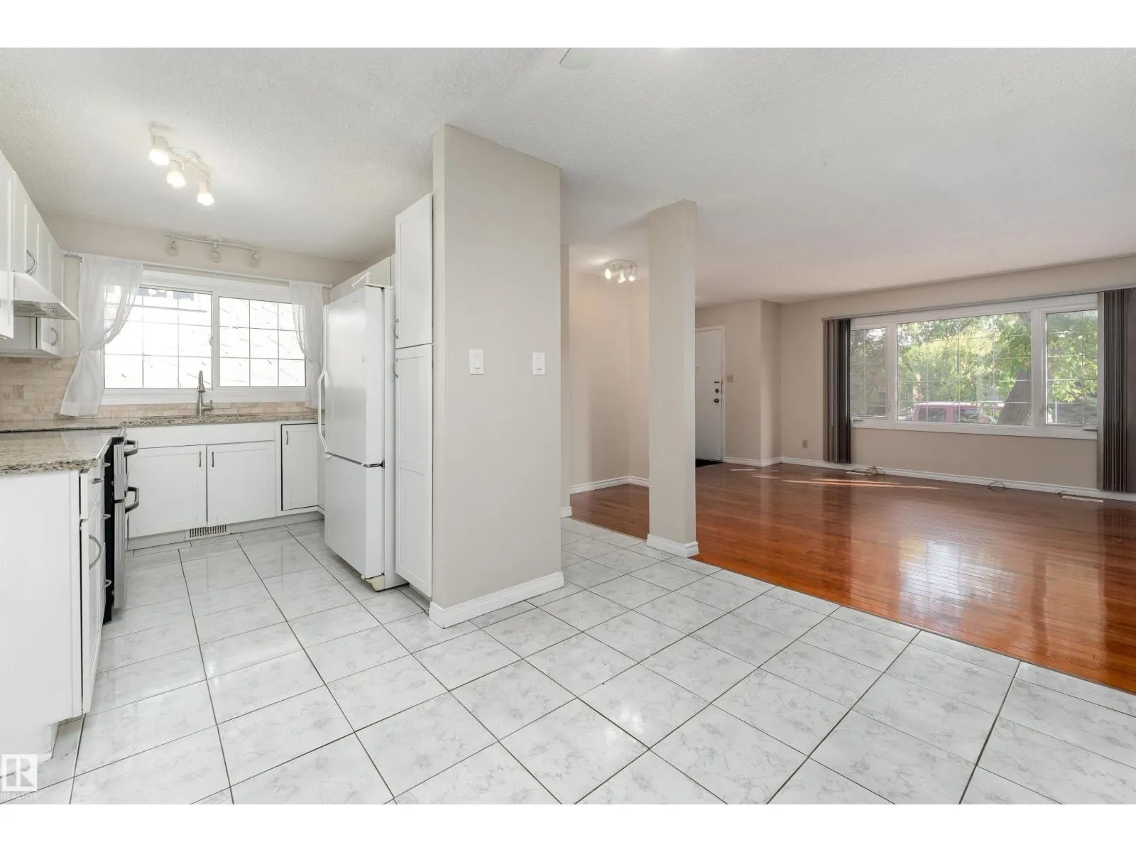 10530 151 ST NW