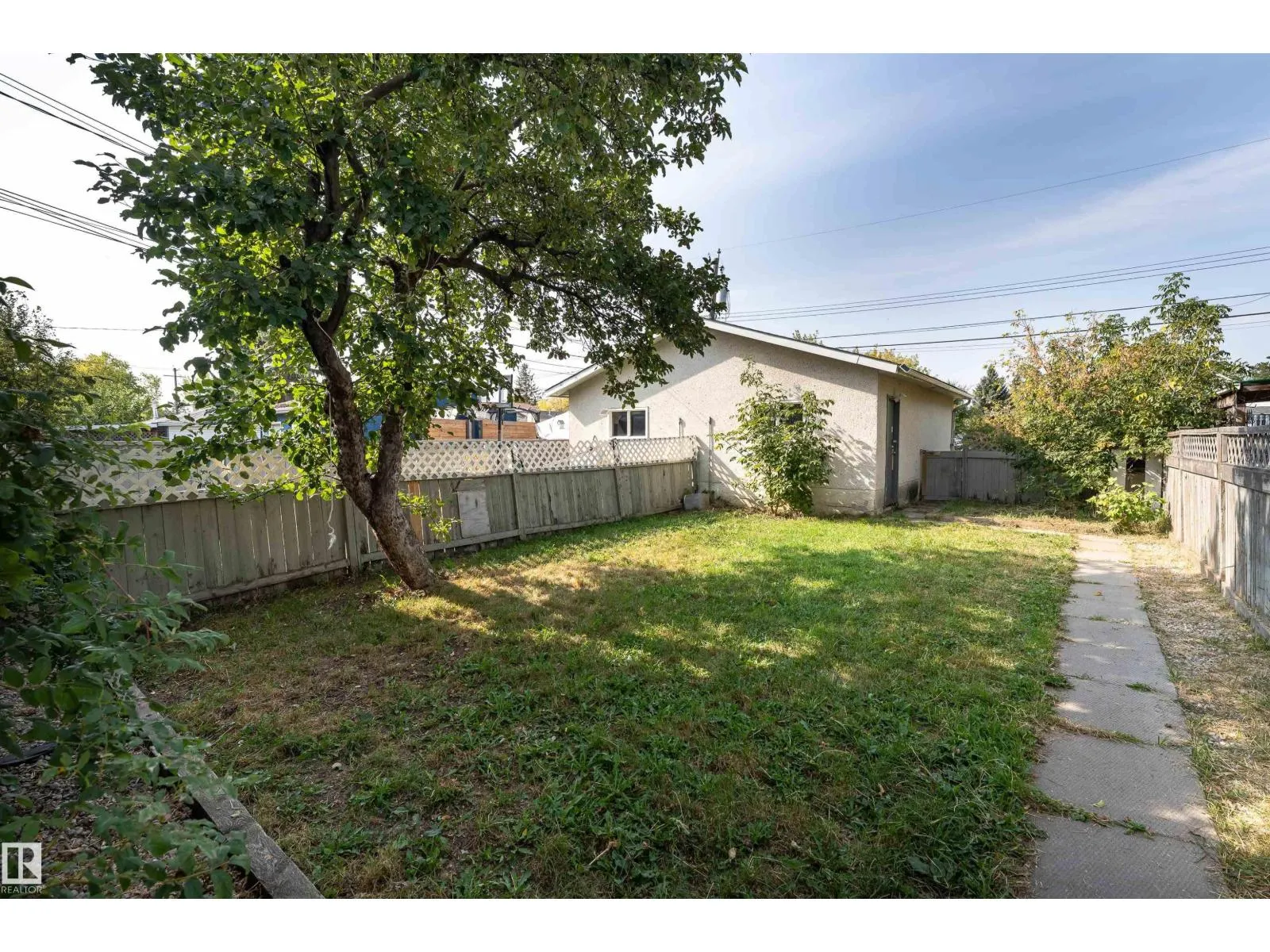 10530 151 ST NW