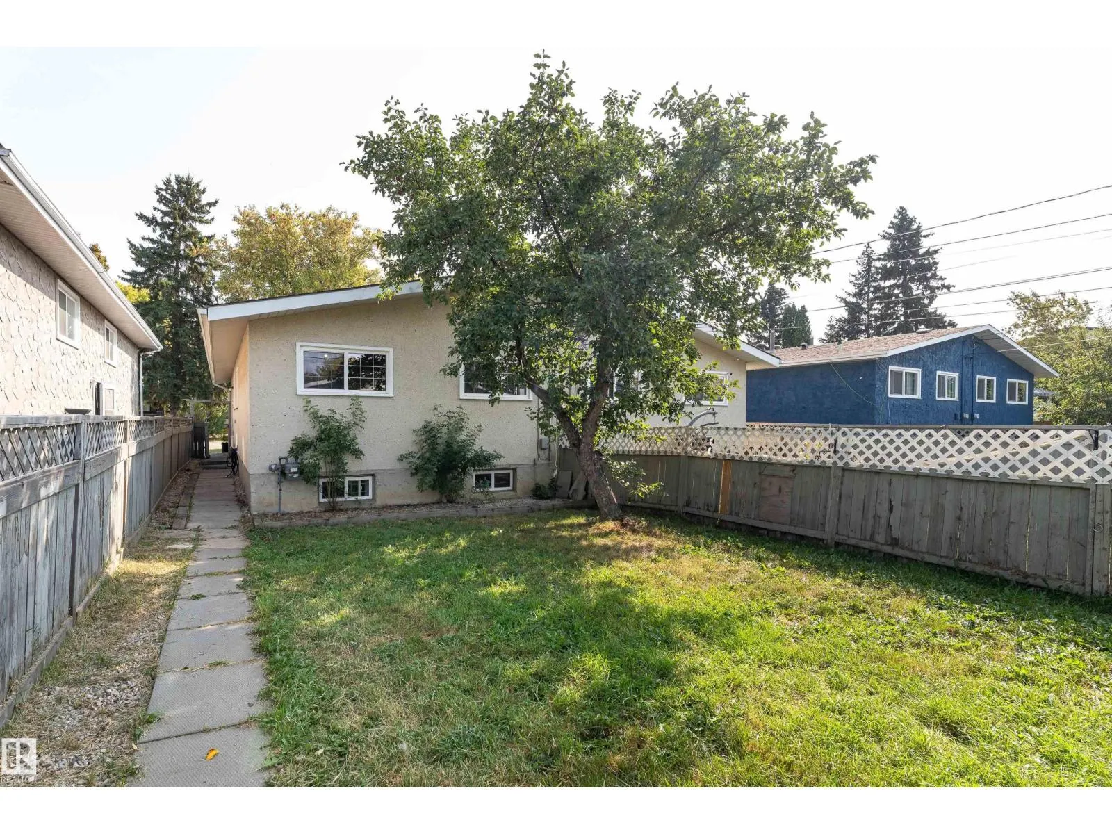 10530 151 ST NW