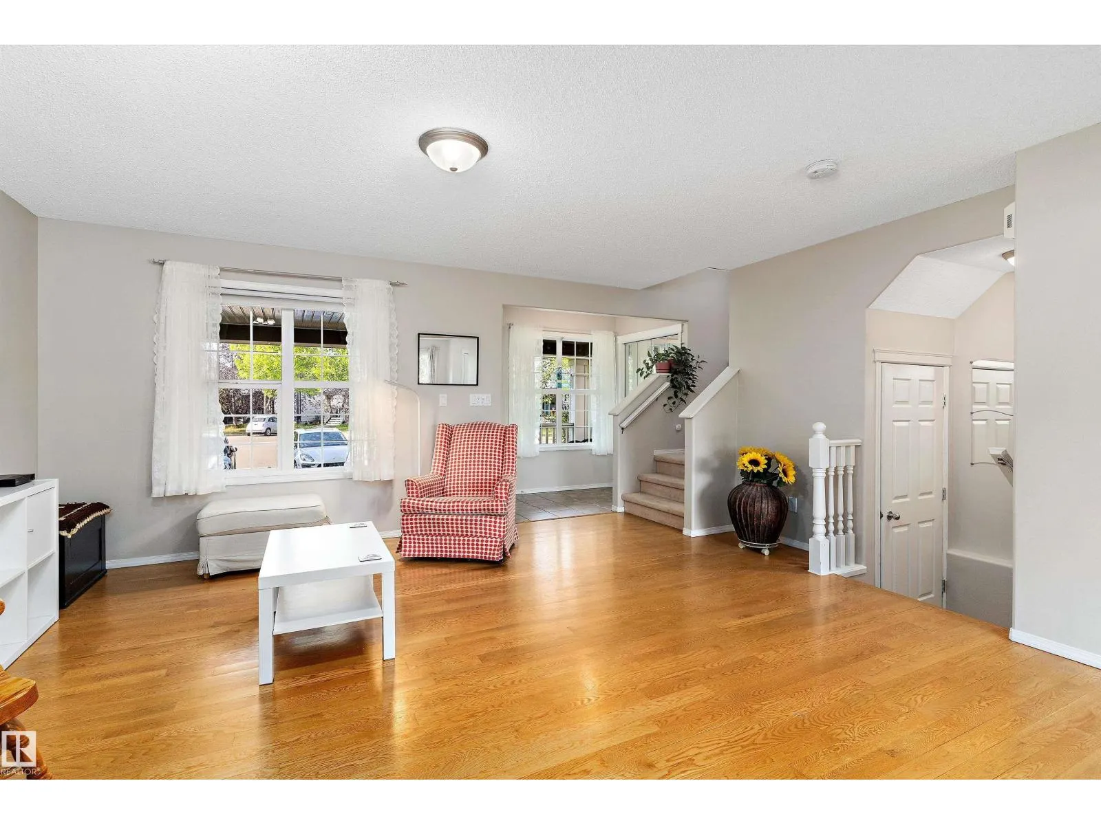 1843 122 ST SW