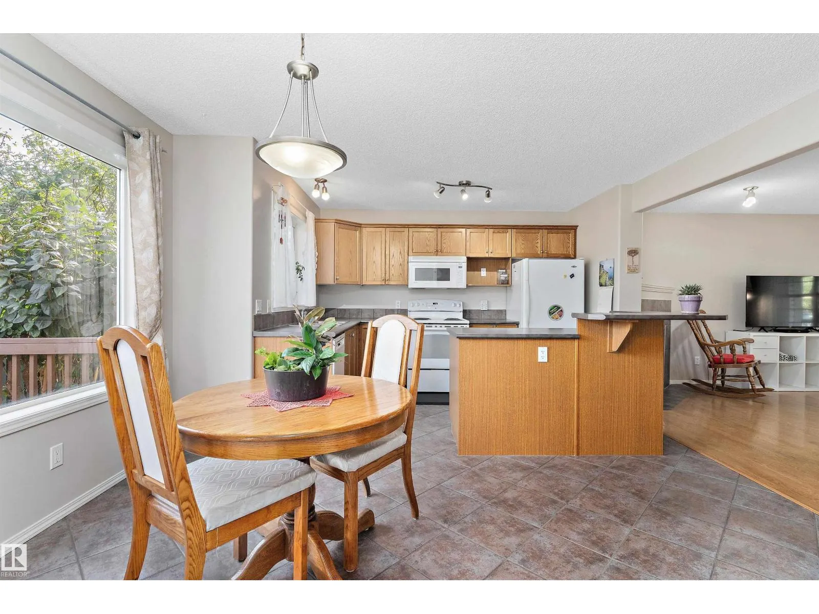 1843 122 ST SW