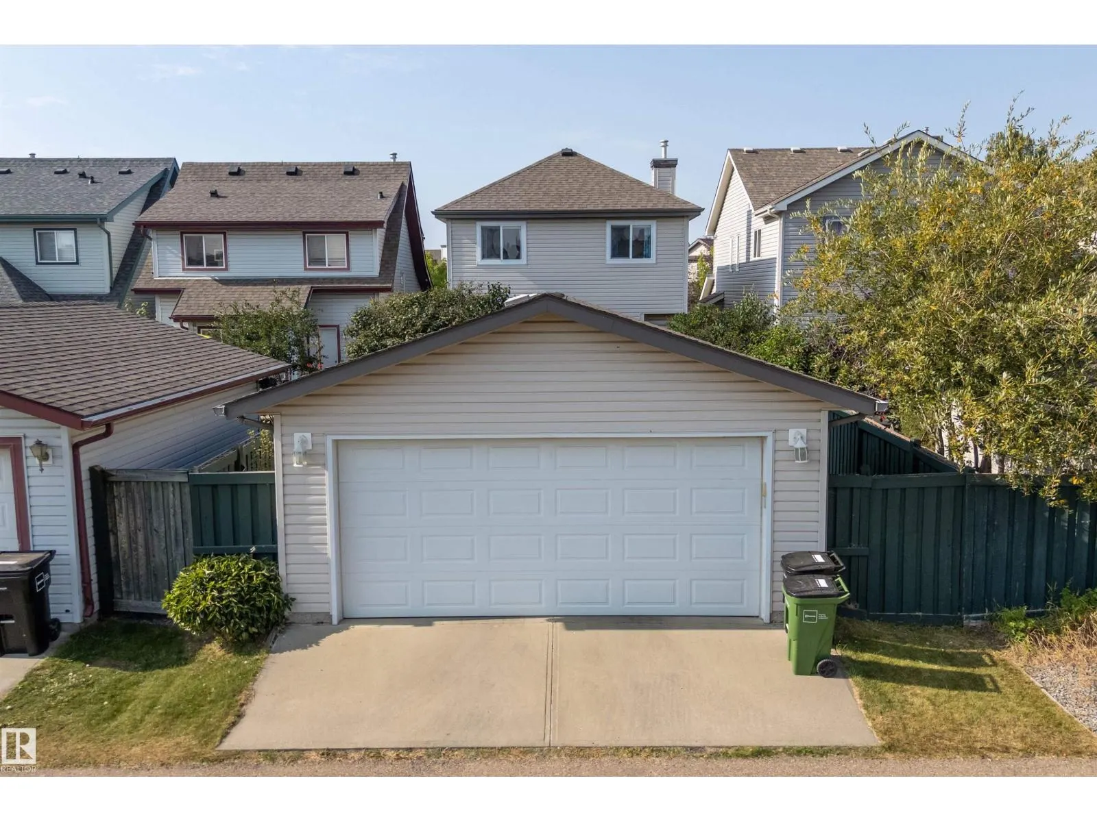 1843 122 ST SW