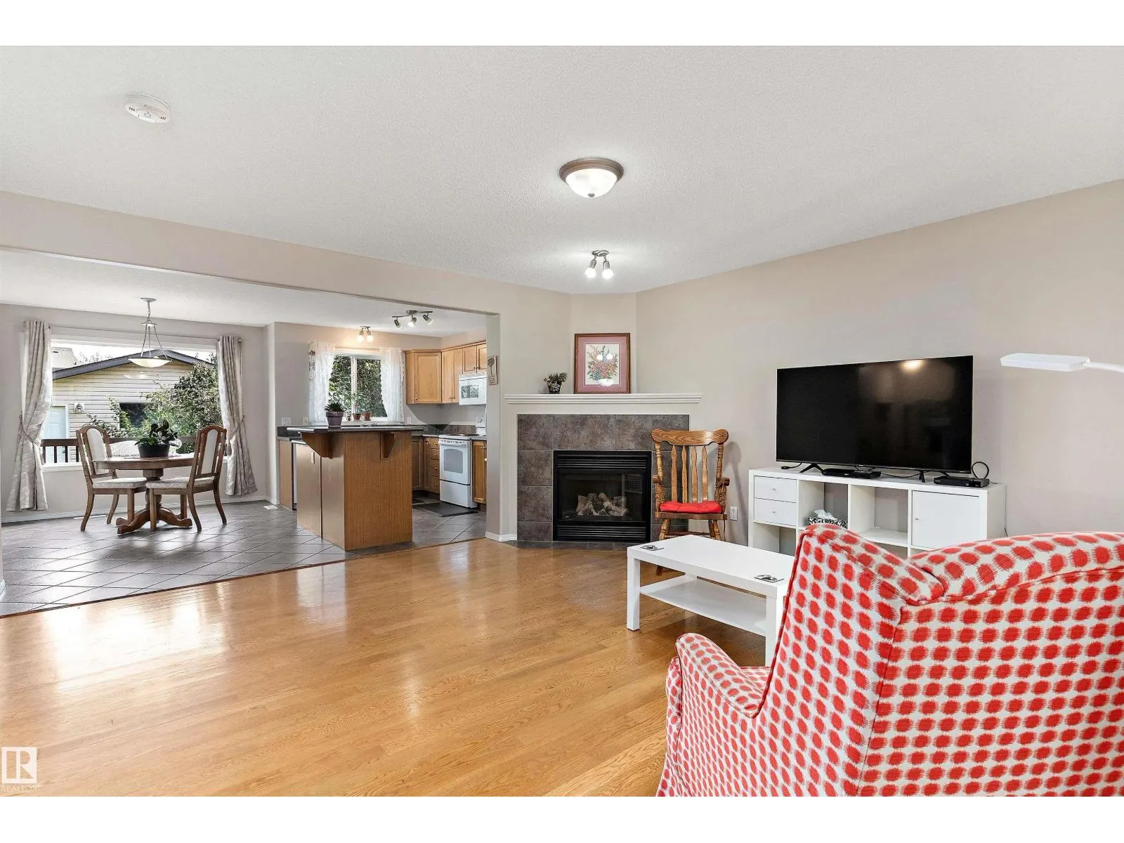 1843 122 ST SW