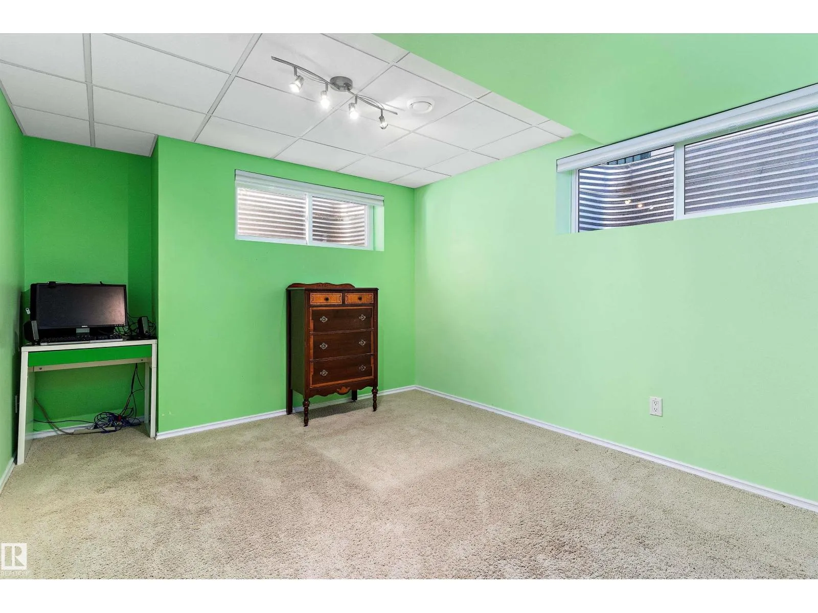 1843 122 ST SW