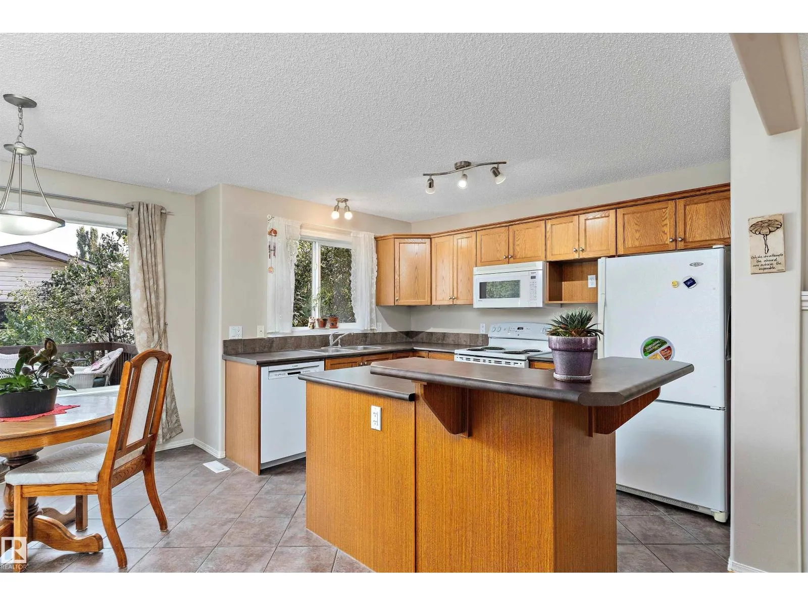 1843 122 ST SW