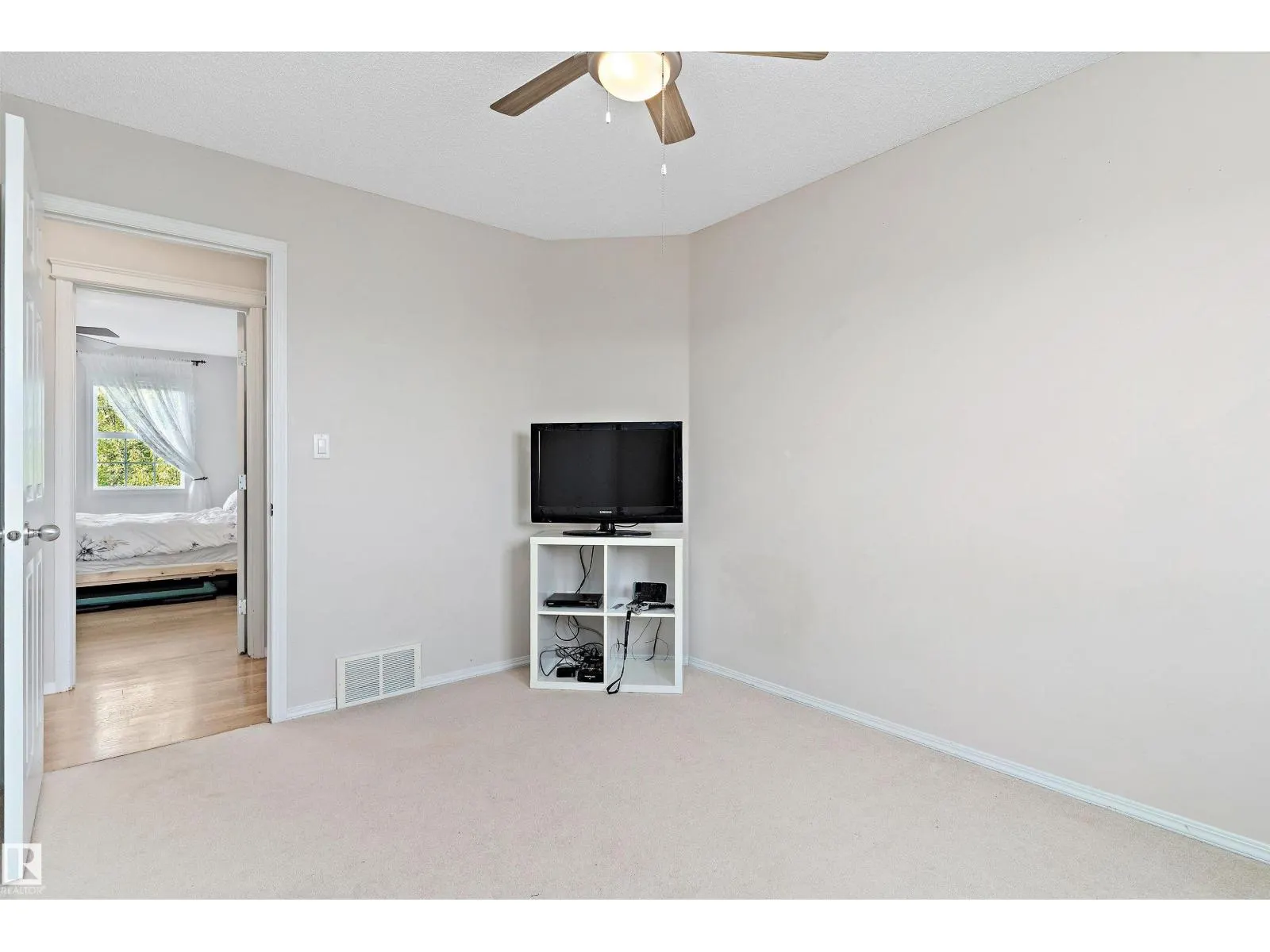 1843 122 ST SW