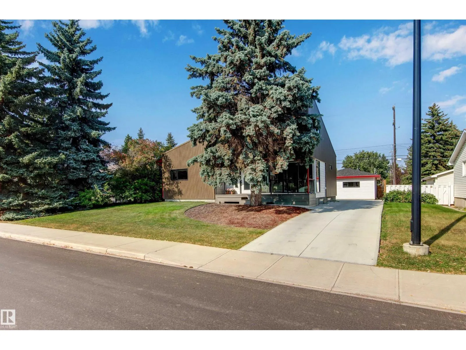 14412 80 AV NW NW