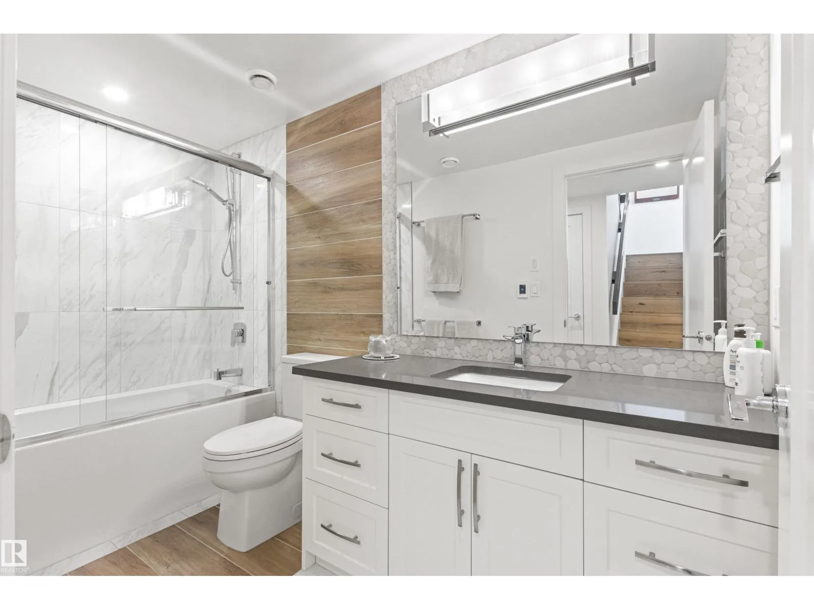 14412 80 AV NW NW