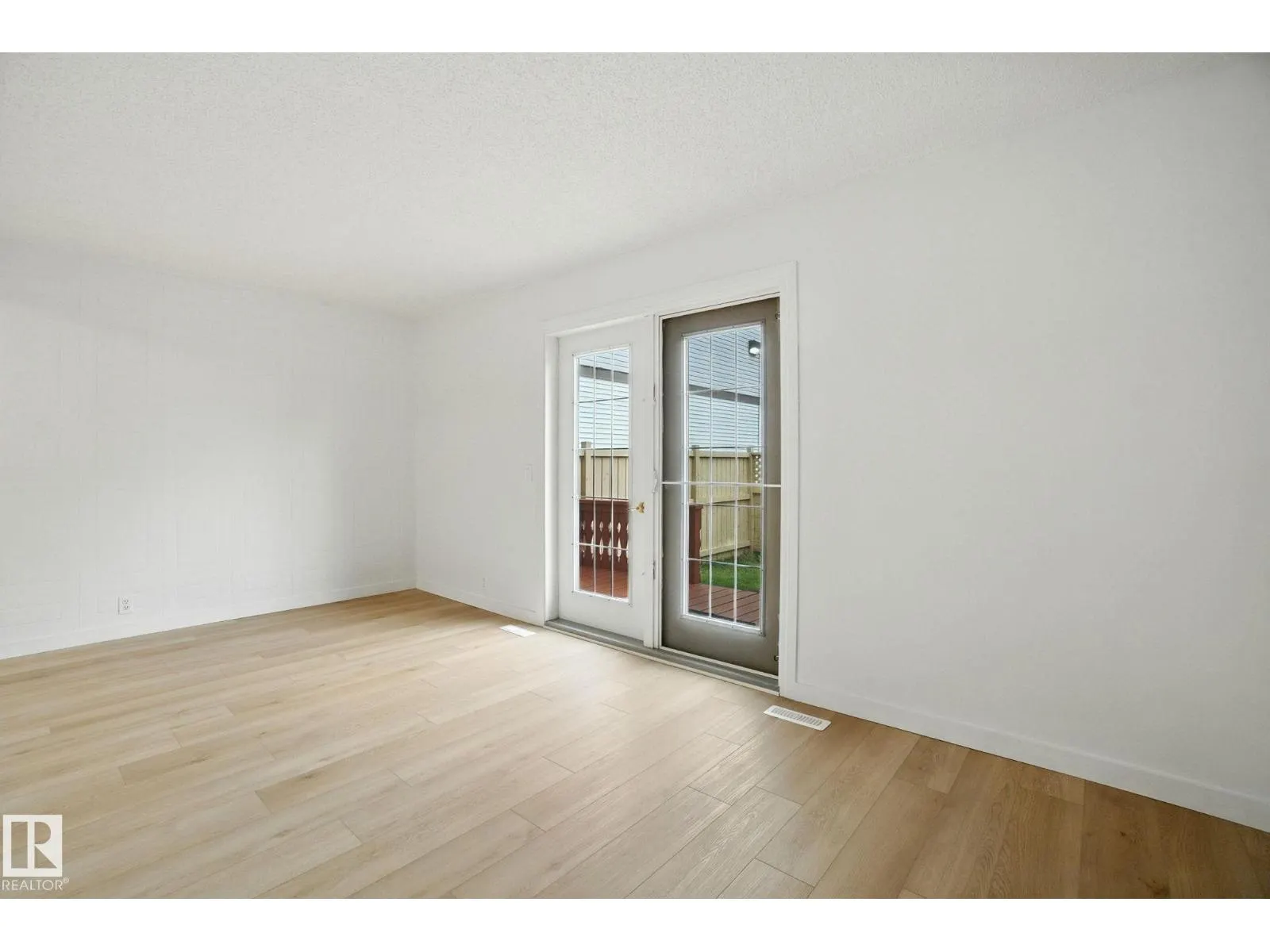 5412 146 AV NW