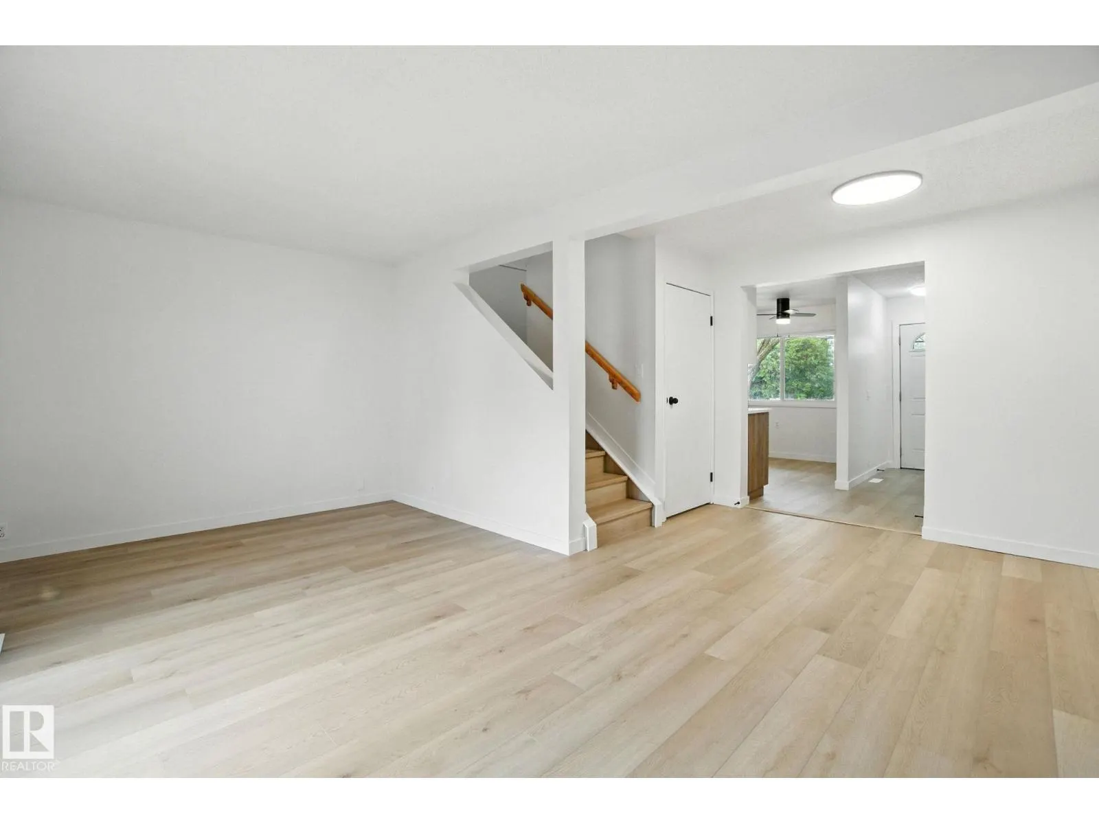5412 146 AV NW
