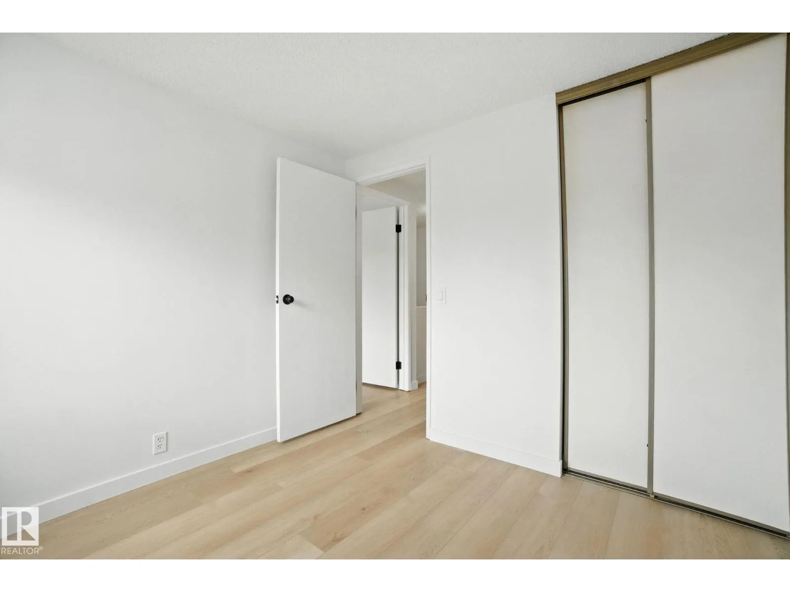 5412 146 AV NW