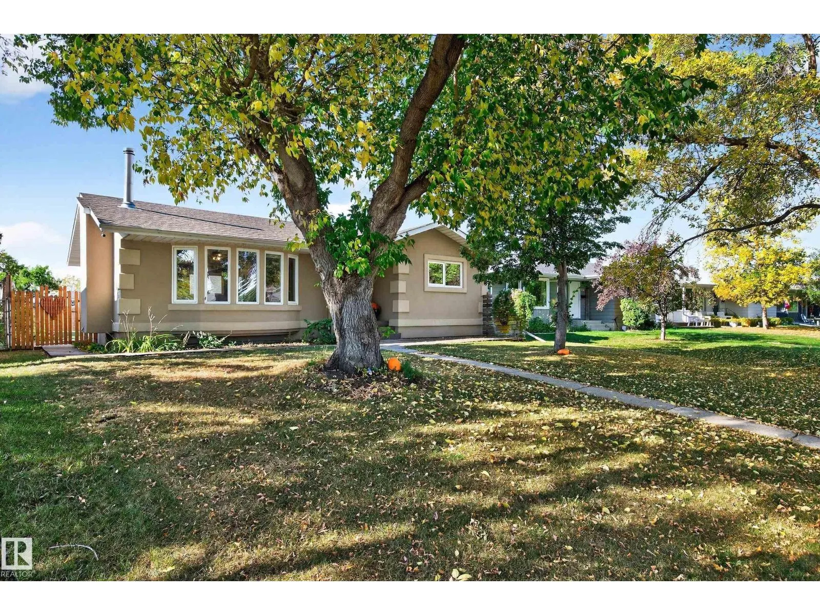 116 CORINTHIA DR