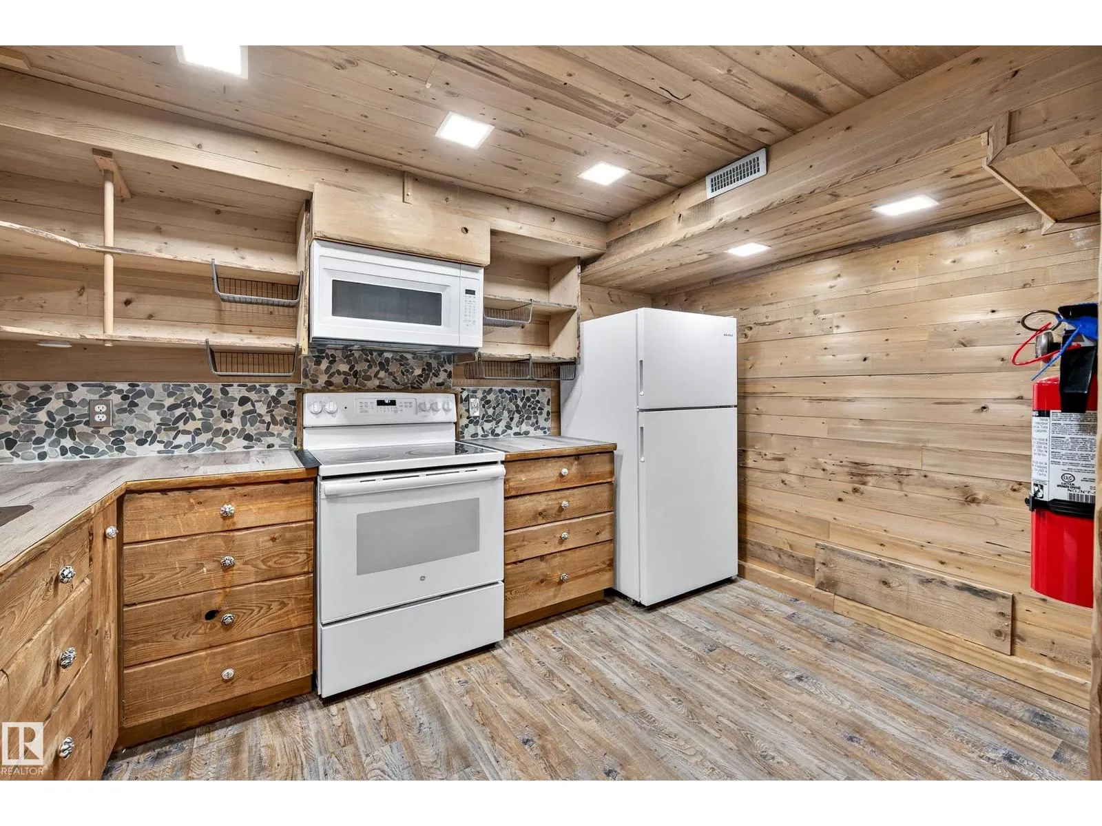116 CORINTHIA DR