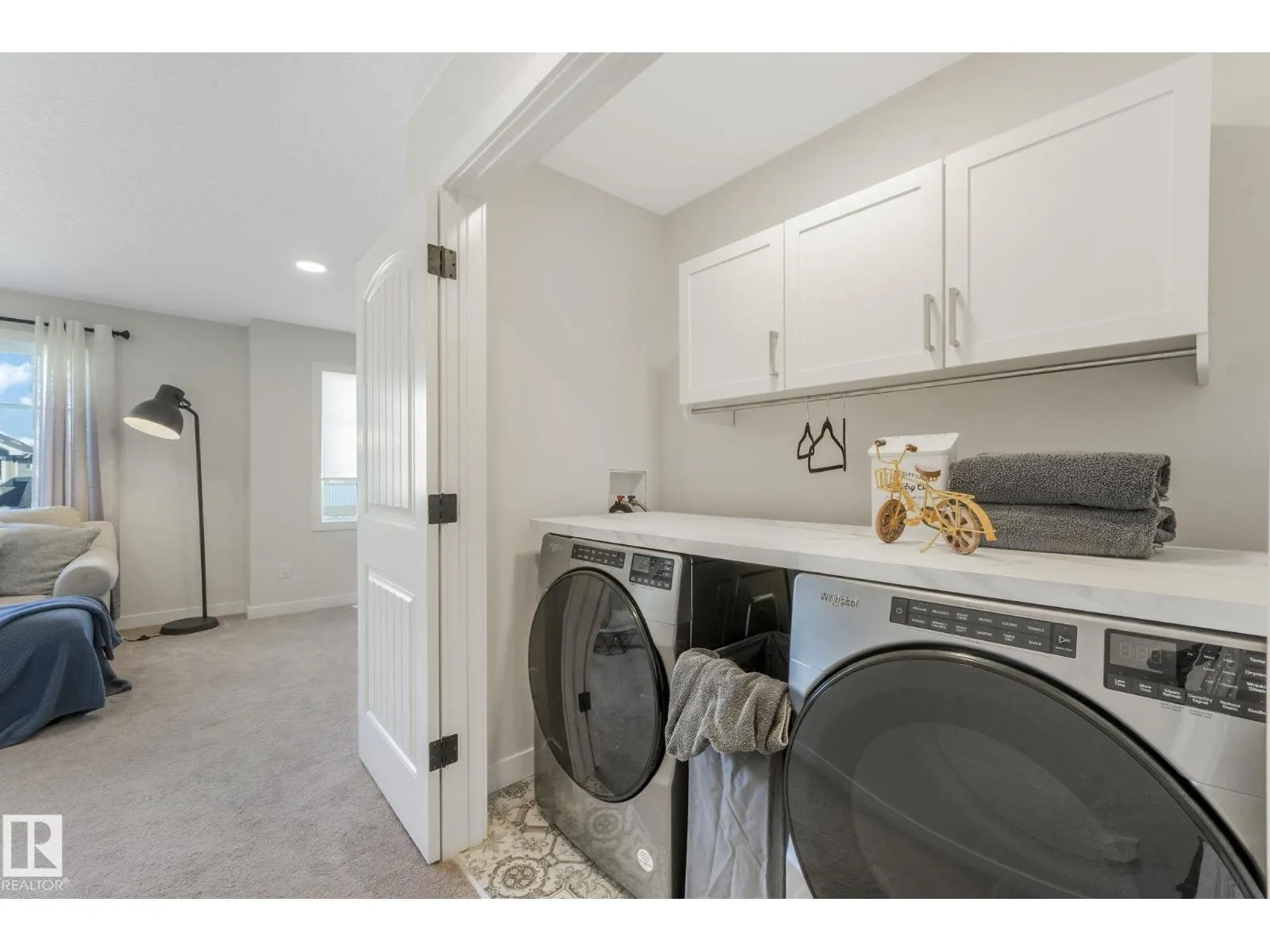 37 SPRINGBROOK WD