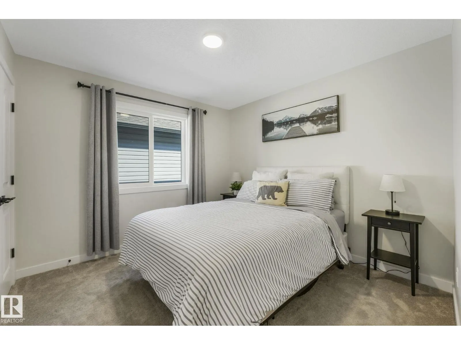 37 SPRINGBROOK WD