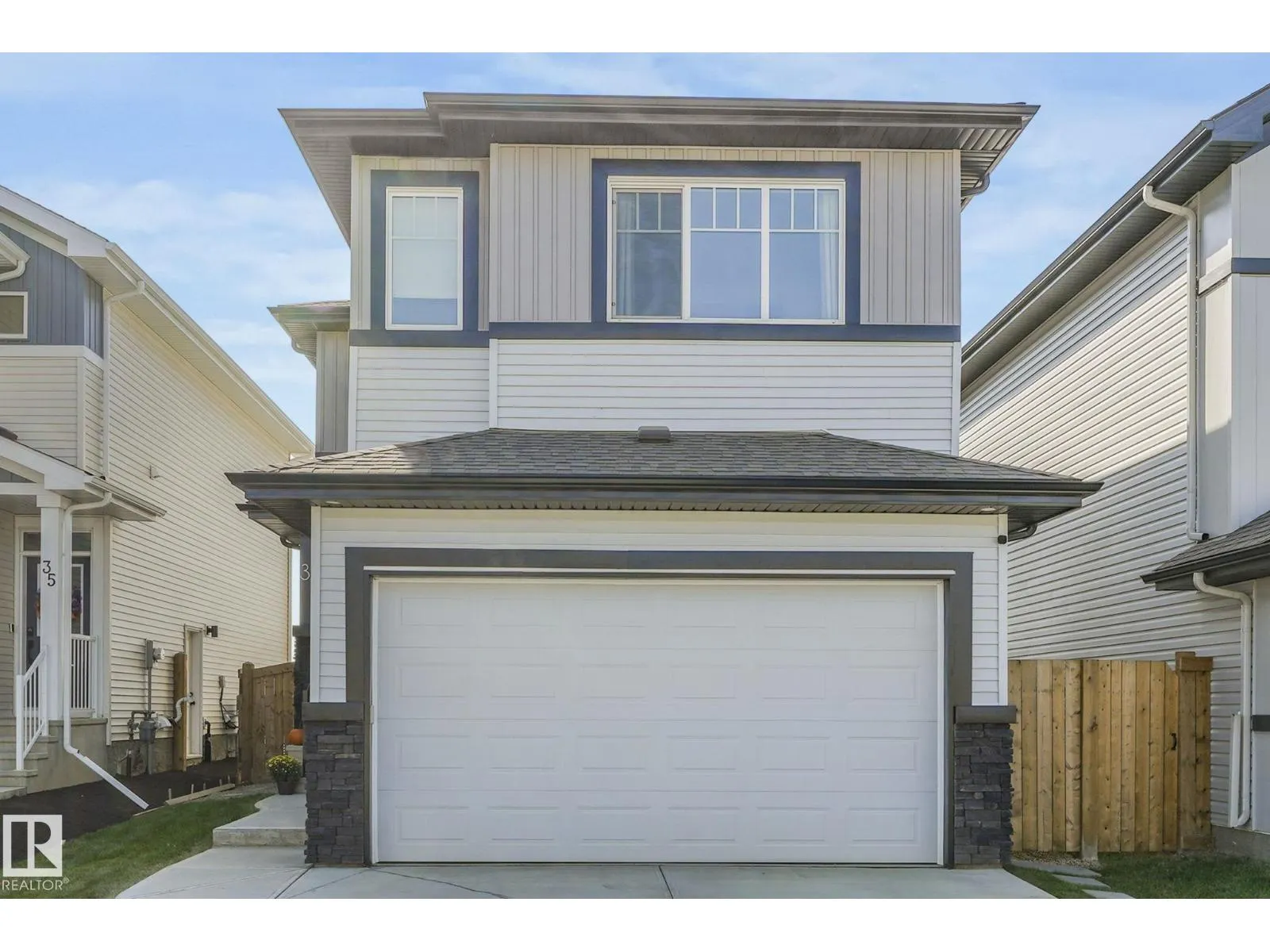 37 SPRINGBROOK WD