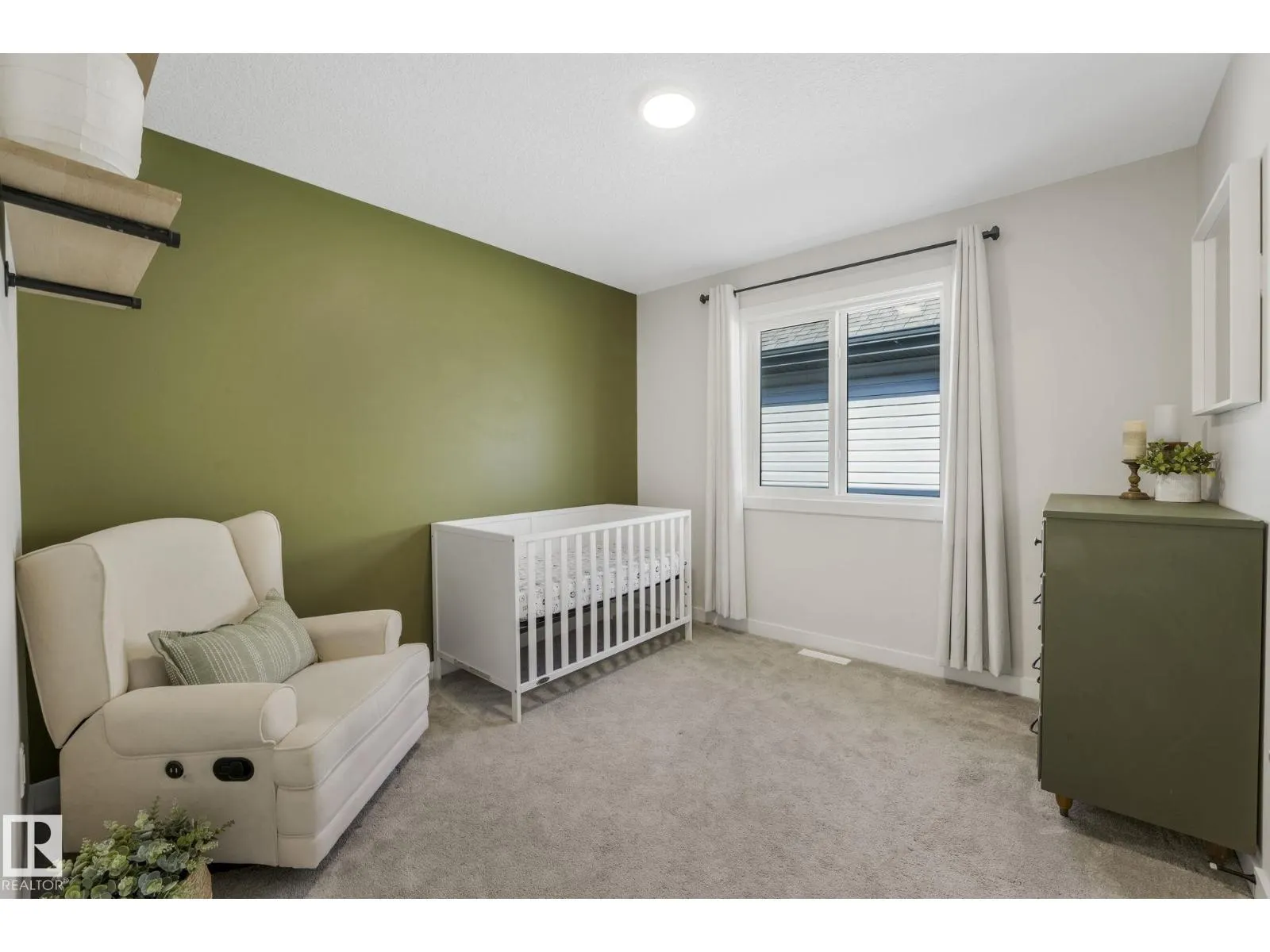 37 SPRINGBROOK WD