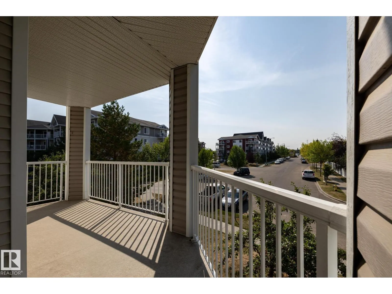 #201 4407 23 ST NW