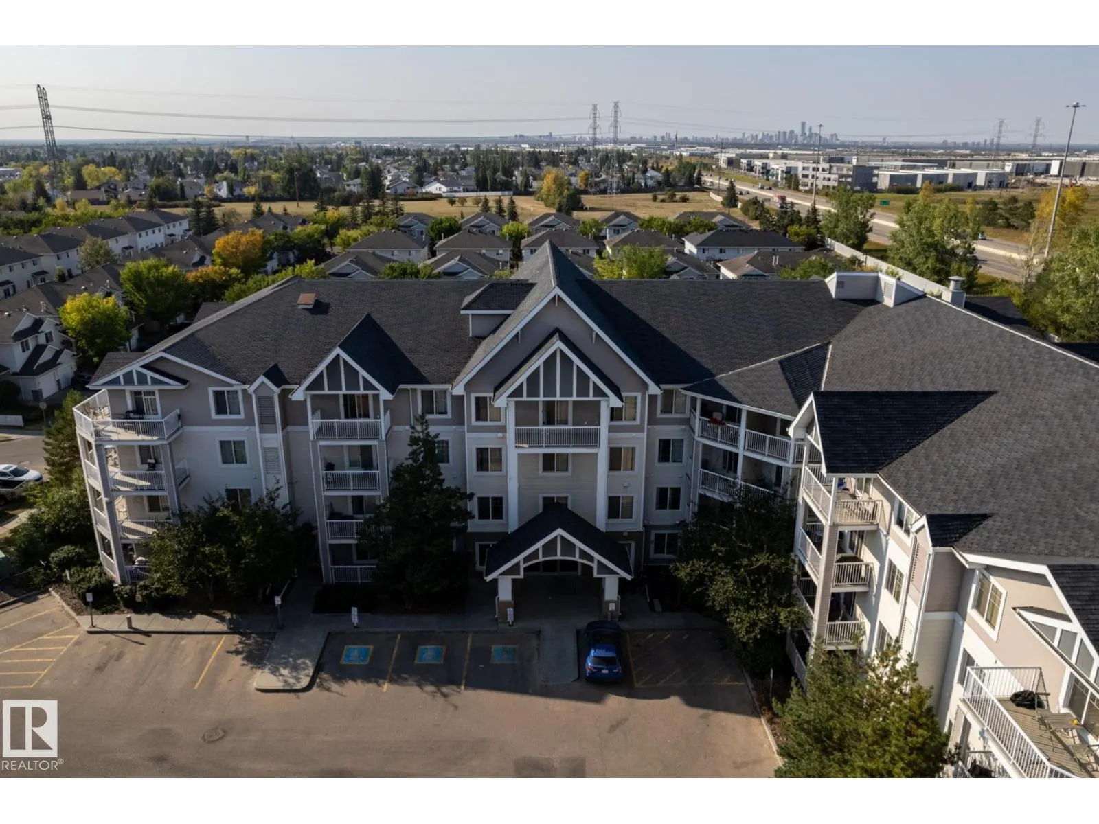 #201 4407 23 ST NW