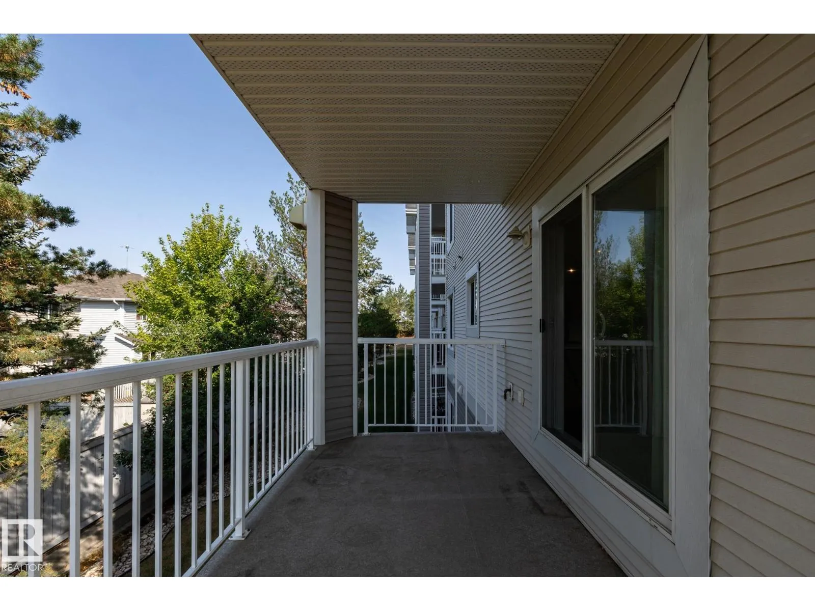 #201 4407 23 ST NW