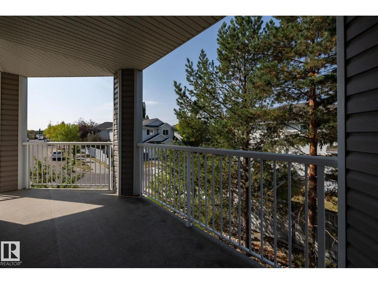 #201 4407 23 ST NW