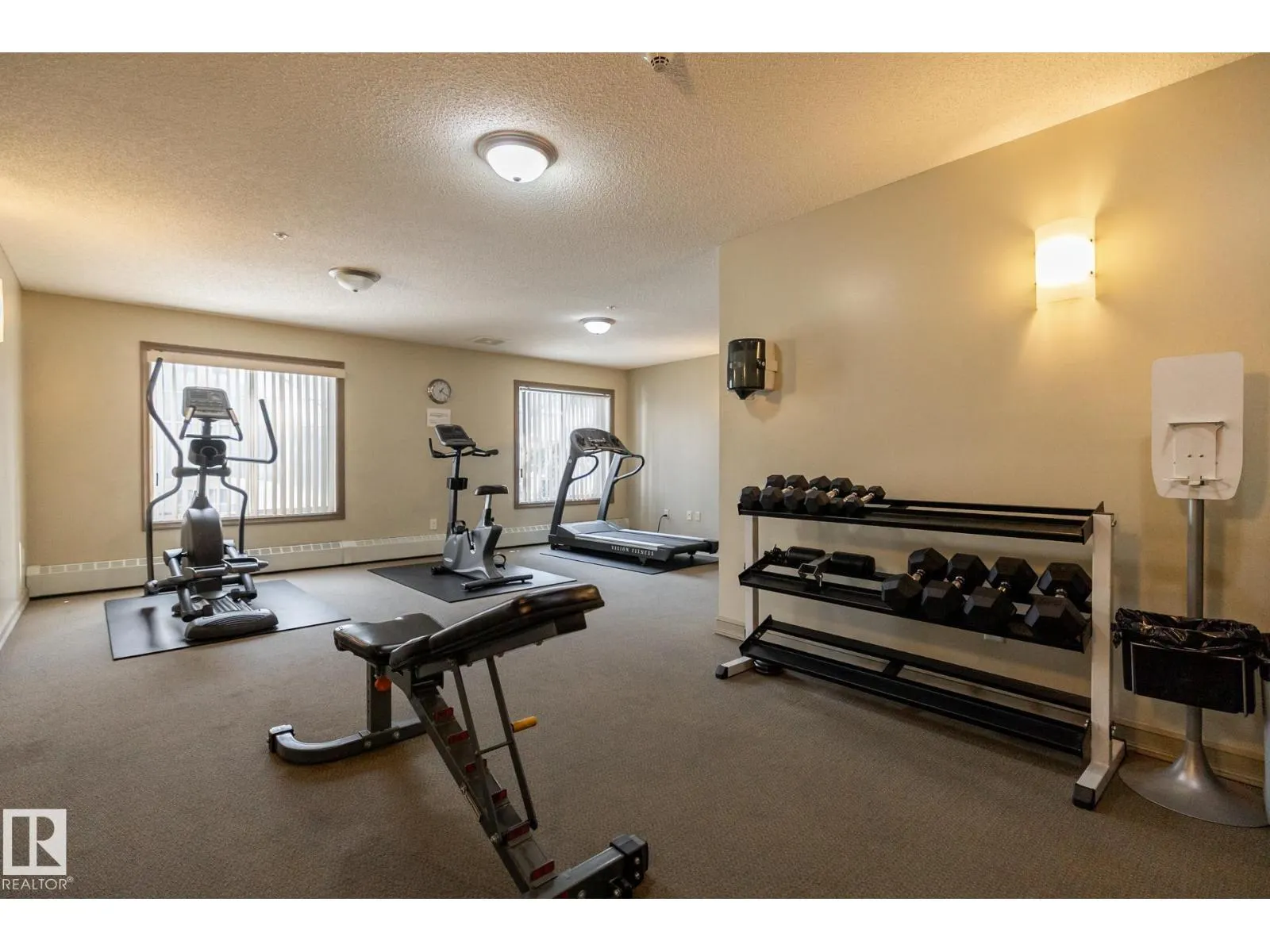 #201 4407 23 ST NW