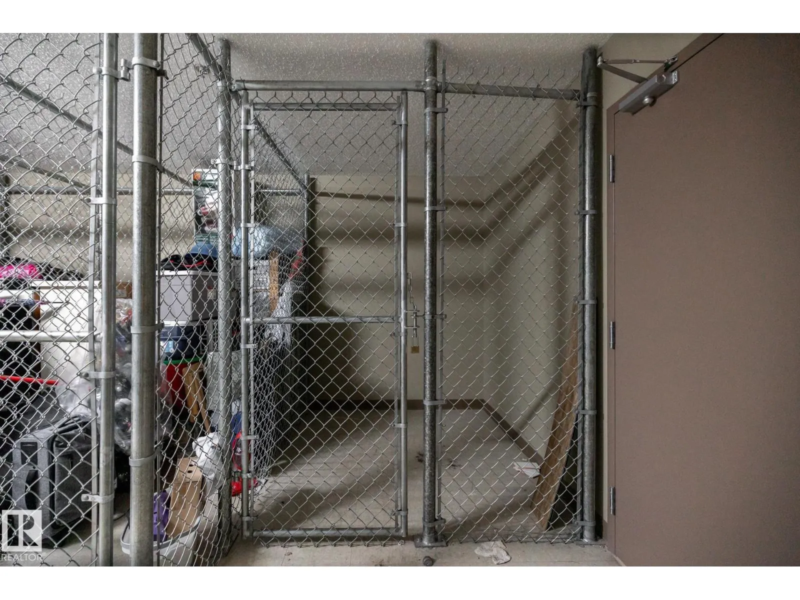 #201 4407 23 ST NW