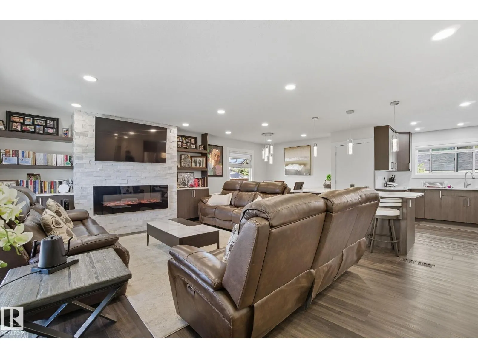11620 151 AV NW