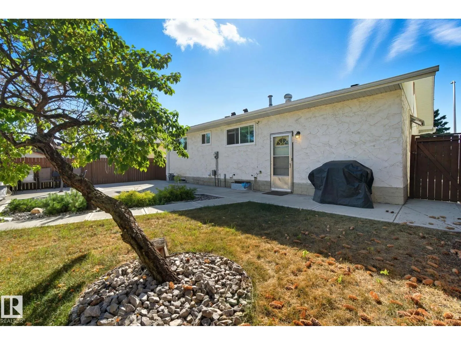 11620 151 AV NW