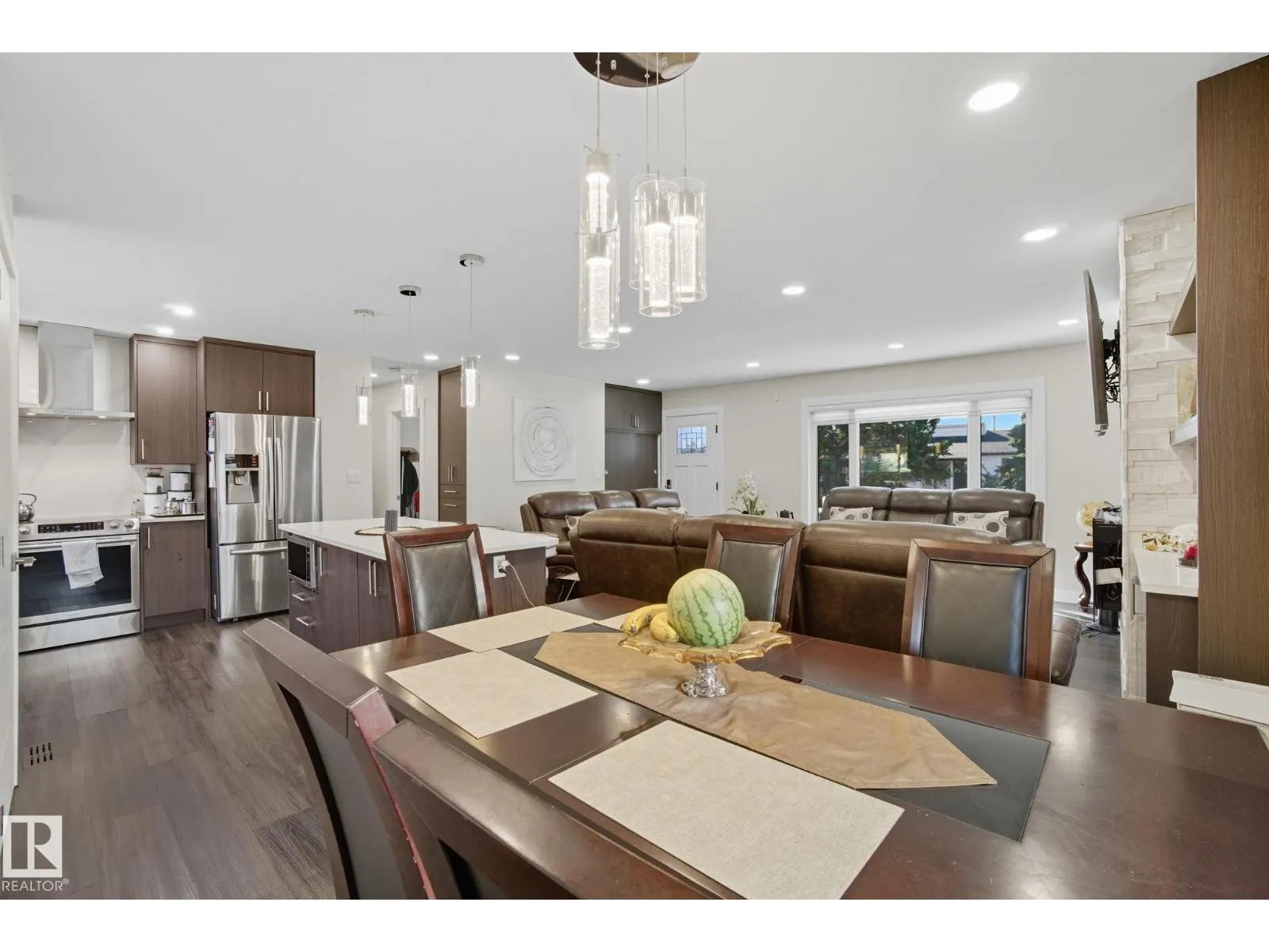 11620 151 AV NW