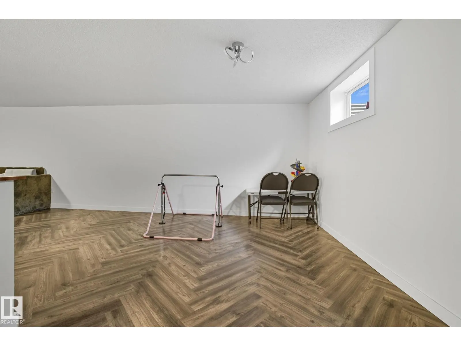 11620 151 AV NW