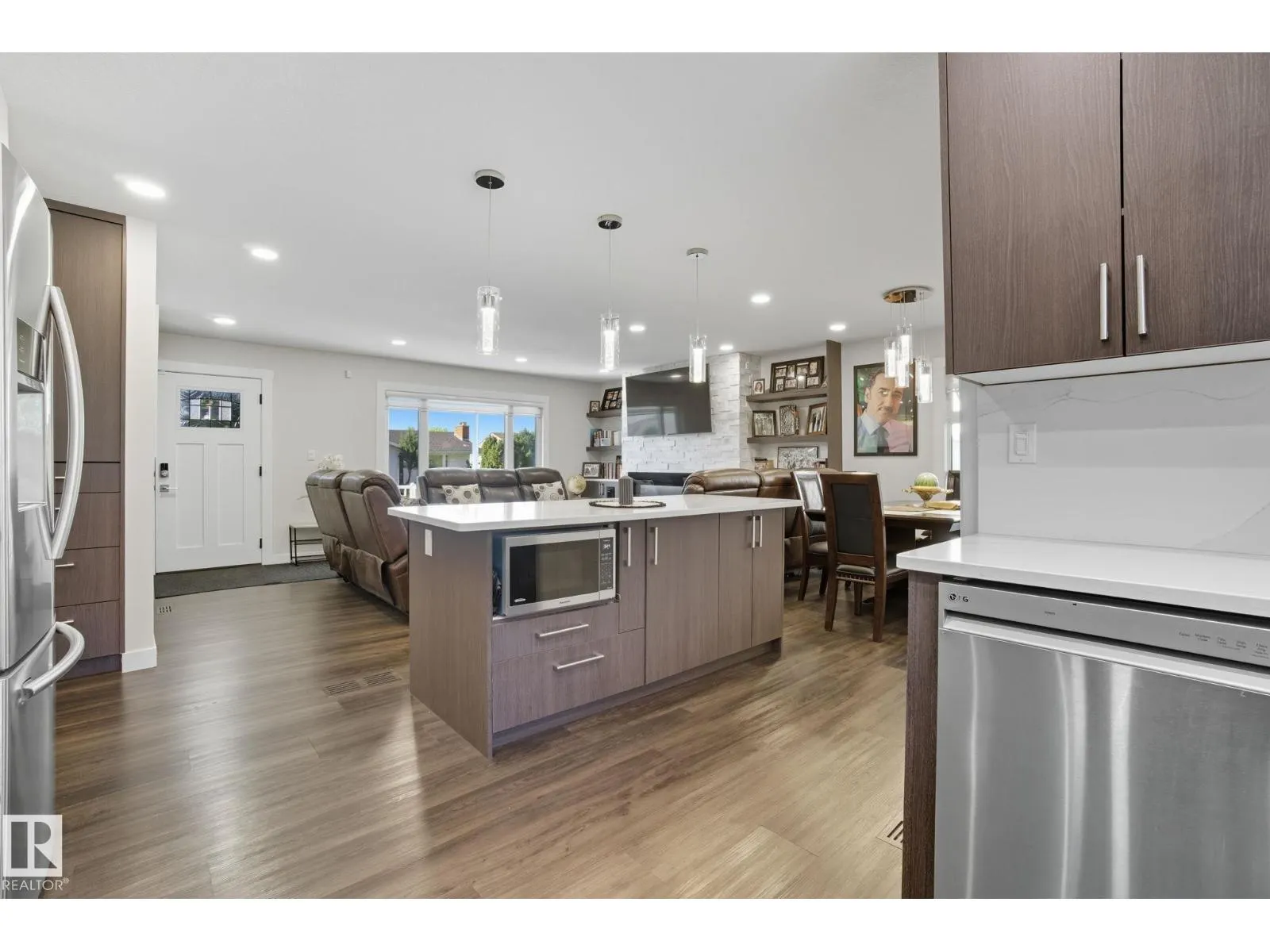 11620 151 AV NW