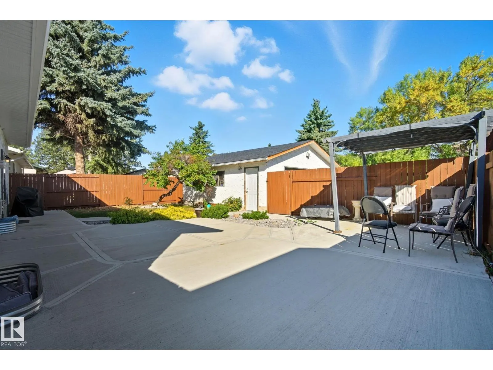 11620 151 AV NW